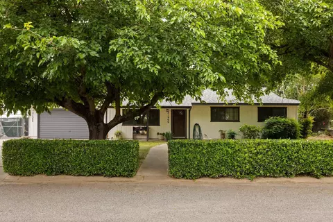 Exterior - 21999 Riverside Ave, Red Bluff, CA 96080 photo 4 of 8