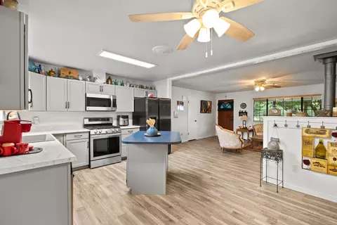 Kitchen - 21999 Riverside Ave, Red Bluff, CA 96080 photo 2 of 6