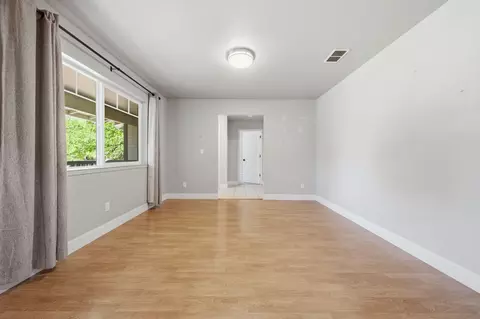 Living - 20221 Sombrero Ct, Redding, CA 96002 photo 5 of 5