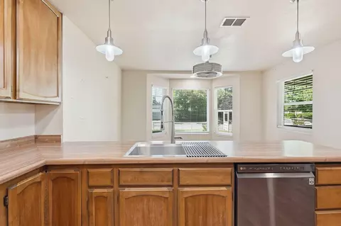 Kitchen - 20221 Sombrero Ct, Redding, CA 96002 photo 2 of 3