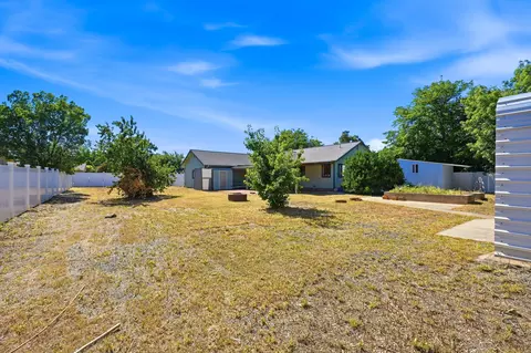 Exterior - 20221 Sombrero Ct, Redding, CA 96002 photo 11 of 16