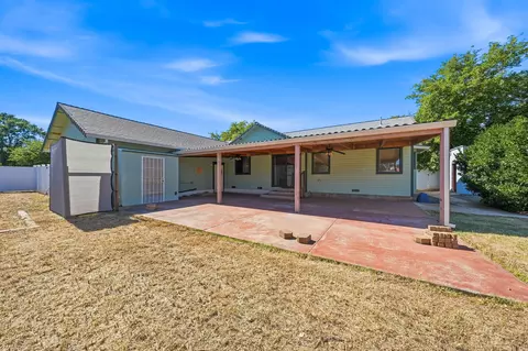 Exterior - 20221 Sombrero Ct, Redding, CA 96002 photo 8 of 16
