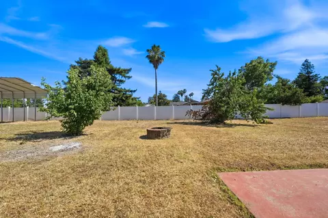 Exterior - 20221 Sombrero Ct, Redding, CA 96002 photo 7 of 16