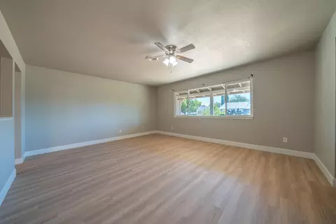 Living - 2878 Wilson Ave, Redding, CA 96002 photo 4 of 6