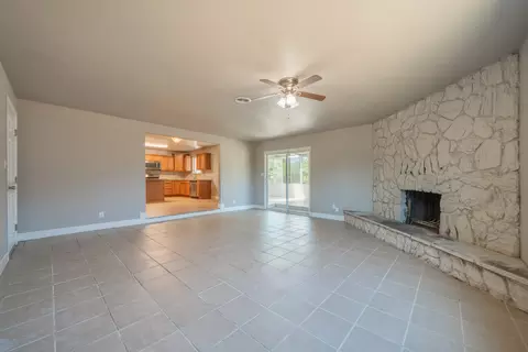 Living - 2878 Wilson Ave, Redding, CA 96002 photo 5 of 6