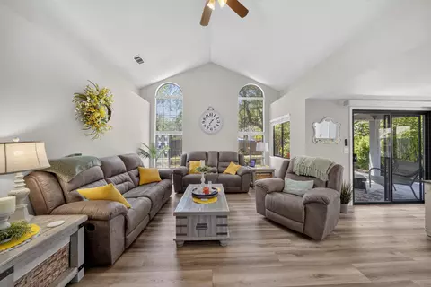 Living - 540 Armando Ave, Redding, CA 96003 photo 2 of 2