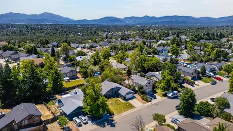 View/Area - 540 Armando Ave, Redding, CA 96003 photo 4 of 5