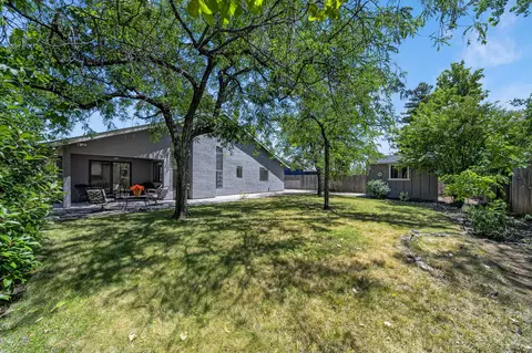 Exterior - 540 Armando Ave, Redding, CA 96003 photo 9 of 10