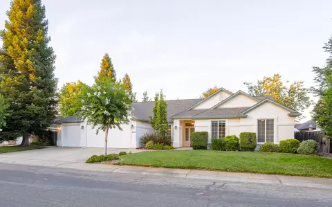 4571 Big Horn Dr, Redding, CA 96002