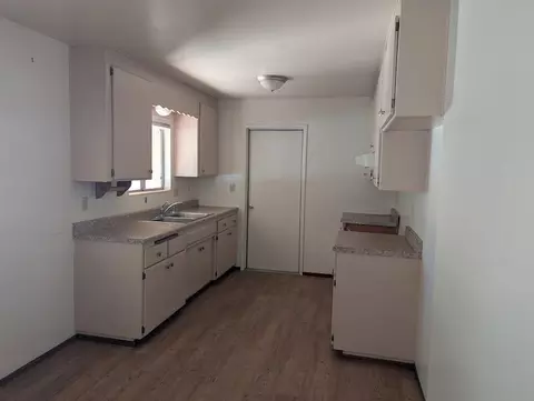 Kitchen - 2104 Phobos Ct, Redding, CA 96002 photo 1 of 2