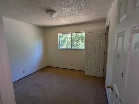 Bedroom - 2104 Phobos Ct, Redding, CA 96002 photo 3 of 3