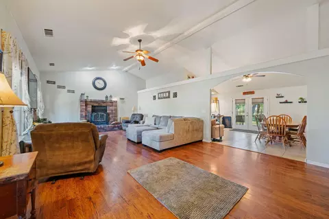 Entry Way - 10971 Oak Run Rd, Oak Run, CA 96069 photo 1 of 1