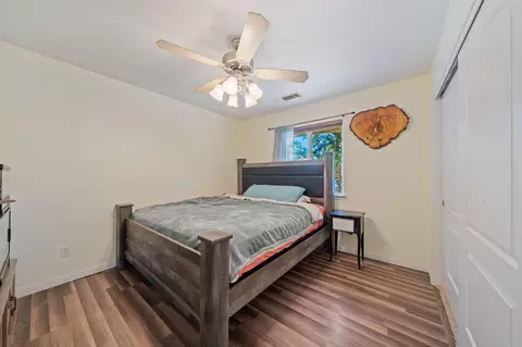 Bedroom - 10971 Oak Run Rd, Oak Run, CA 96069 photo 4 of 5