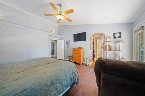 Bedroom - 10971 Oak Run Rd, Oak Run, CA 96069 photo 2 of 5