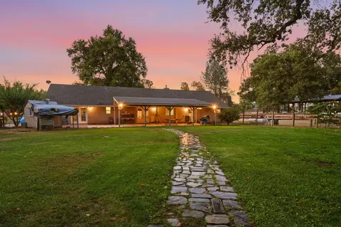 Exterior - 10971 Oak Run Rd, Oak Run, CA 96069 photo 15 of 17