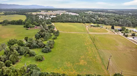 View/Area - 20000 Lyal Ln, Redding, CA 96002 photo 5 of 10