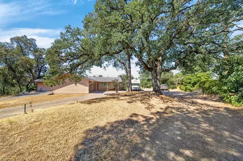 Exterior - 20000 Lyal Ln, Redding, CA 96002 photo 1 of 12