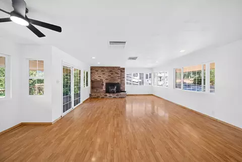 Living - 20000 Lyal Ln, Redding, CA 96002 photo 6 of 8