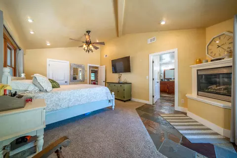 Bedroom - 7775 Churn Creek Rd, Redding, CA 96002 photo 3 of 9