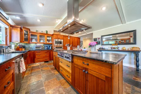 Kitchen - 7775 Churn Creek Rd, Redding, CA 96002 photo 5 of 6