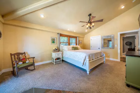Bedroom - 7775 Churn Creek Rd, Redding, CA 96002 photo 4 of 9