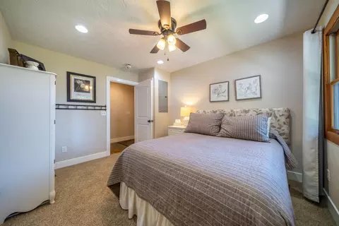 Bedroom - 7775 Churn Creek Rd, Redding, CA 96002 photo 9 of 9