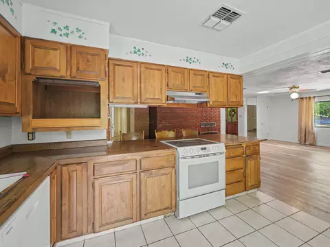 Kitchen - 2950 Irene St, Redding, CA 96002 photo 1 of 3