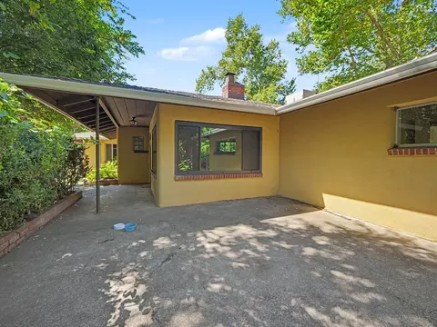 Exterior - 2950 Irene St, Redding, CA 96002 photo 5 of 8
