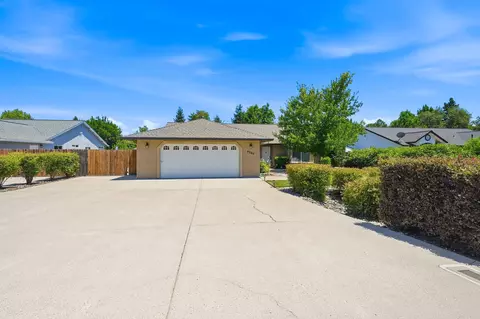 Exterior - 4565 Cerro Ln, Redding, CA 96001 photo 16 of 16