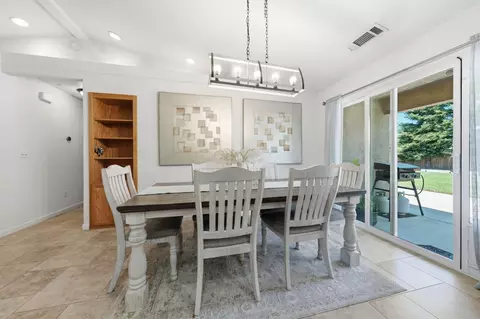 Dining - 4565 Cerro Ln, Redding, CA 96001 photo 3 of 3