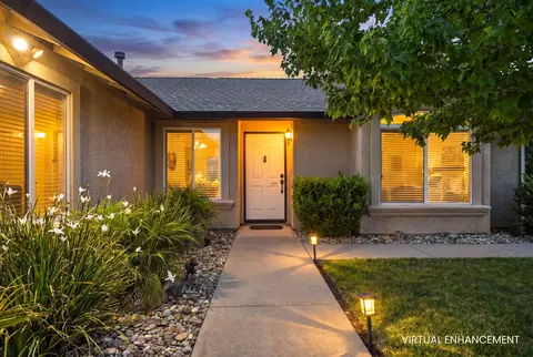 Exterior - 4565 Cerro Ln, Redding, CA 96001 photo 3 of 16