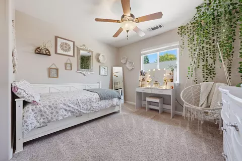 Bedroom - 4565 Cerro Ln, Redding, CA 96001 photo 2 of 4
