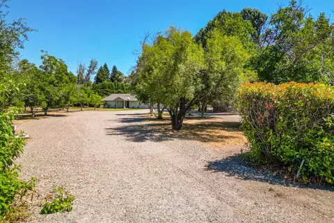 Exterior - 3 Dunvin Ct, Red Bluff, CA 96080 photo 6 of 8