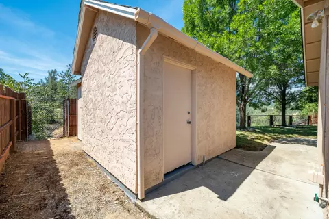 Exterior - 16863 Winchell Dr, Redding, CA 96003 photo 14 of 26