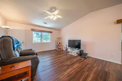 Living - 16863 Winchell Dr, Redding, CA 96003 photo 2 of 2