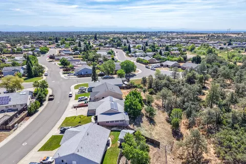 View/Area - 16863 Winchell Dr, Redding, CA 96003 photo 10 of 12