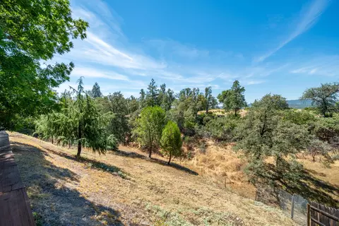 Exterior - 16863 Winchell Dr, Redding, CA 96003 photo 20 of 26