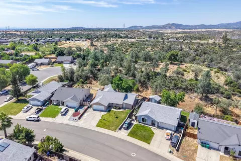 View/Area - 16863 Winchell Dr, Redding, CA 96003 photo 3 of 12