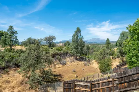Exterior - 16863 Winchell Dr, Redding, CA 96003 photo 22 of 26
