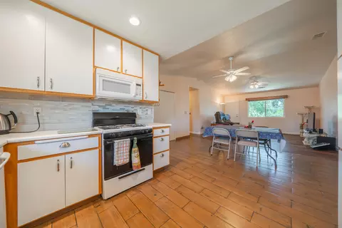 Kitchen - 16863 Winchell Dr, Redding, CA 96003 photo 4 of 4