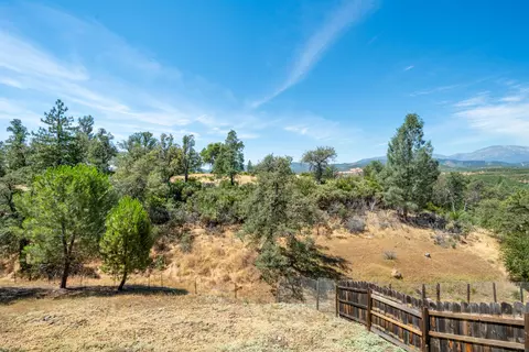 Exterior - 16863 Winchell Dr, Redding, CA 96003 photo 21 of 26