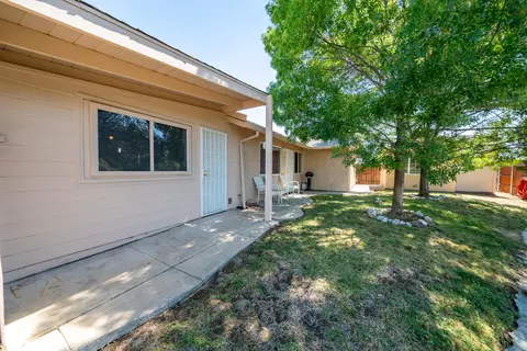 Exterior - 16863 Winchell Dr, Redding, CA 96003 photo 12 of 26