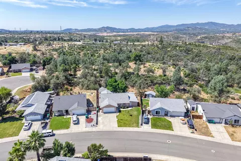 View/Area - 16863 Winchell Dr, Redding, CA 96003 photo 4 of 12