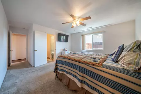 Bedroom - 16863 Winchell Dr, Redding, CA 96003 photo 5 of 6