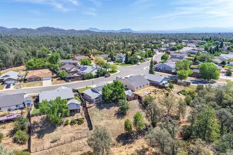 View/Area - 16863 Winchell Dr, Redding, CA 96003 photo 9 of 12