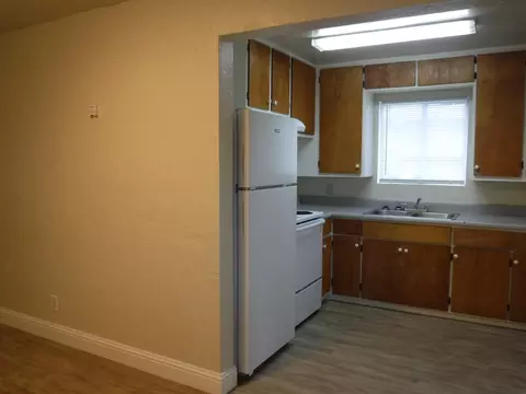 Kitchen - 2720 Akard Ave, Redding, CA 96001 photo 2 of 3