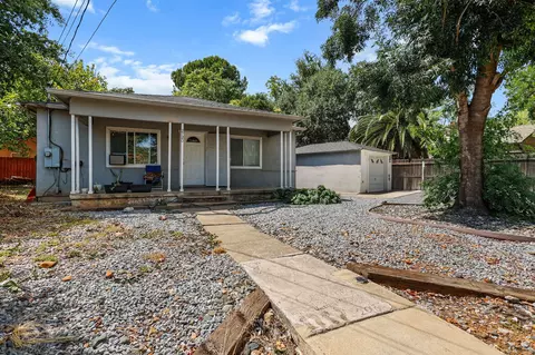 2720 Akard Ave, Redding, CA 96001