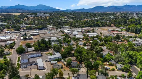 View/Area - 2720 Akard Ave, Redding, CA 96001 photo 3 of 3