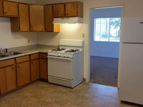 Kitchen - 2720 Akard Ave, Redding, CA 96001 photo 3 of 3