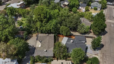 View/Area - 2720 Akard Ave, Redding, CA 96001 photo 2 of 3